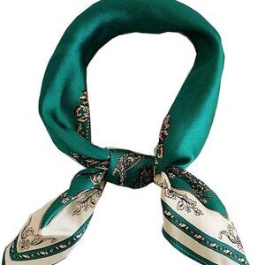 Women's Green 100% Mulberry Silk Lightweight Square Unique 21" x 21" Scarf